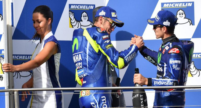 Kết quả vòng 16 MotoGP: Cú đúp ngoạn mục cho nhà Movistar Yamaha