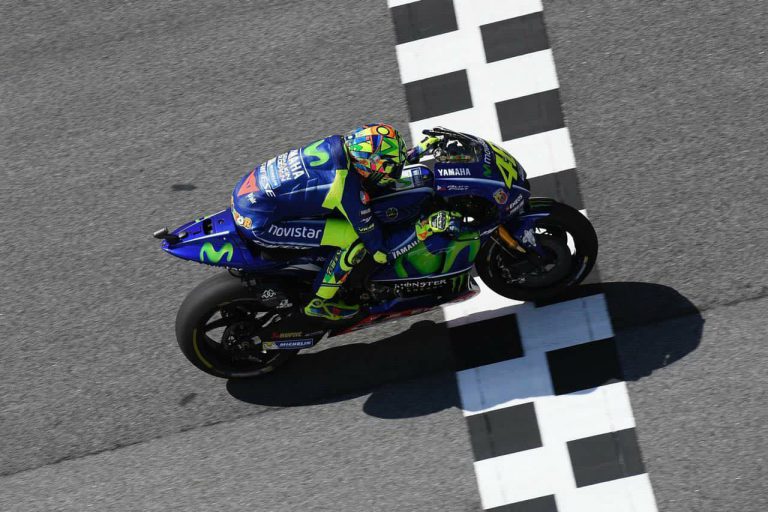 Kết quả Vòng 17 MotoGP: Đường đua ẩm ướt Sepang và quyết tâm của Movistar Yamaha