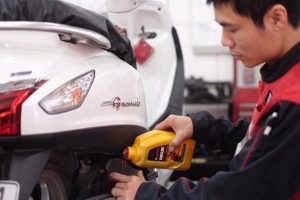 dau nhot chuyen dung cho xe tay ga