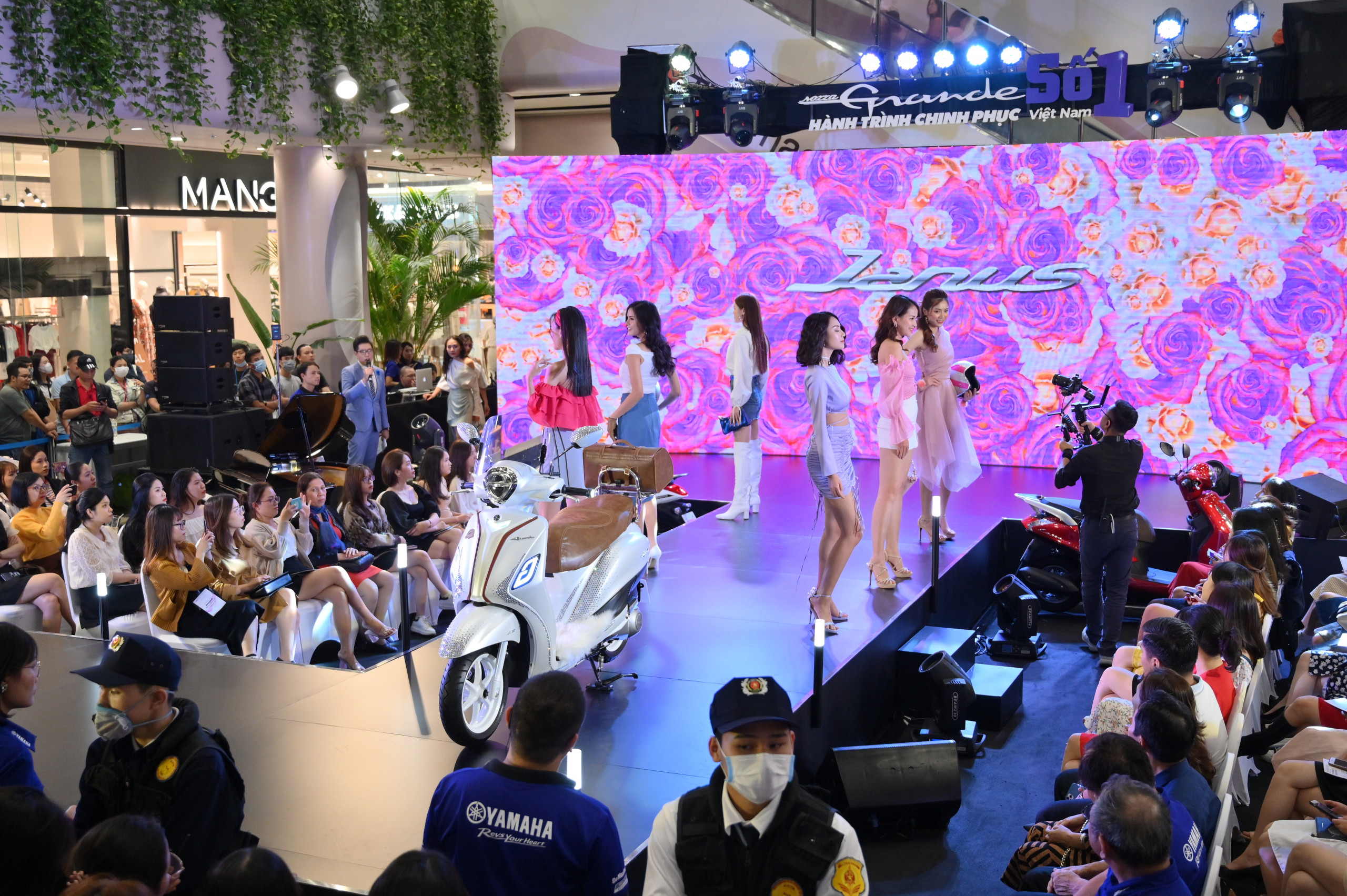 GRANDE FASHION SHOW TẠI HÀ NỘI 7