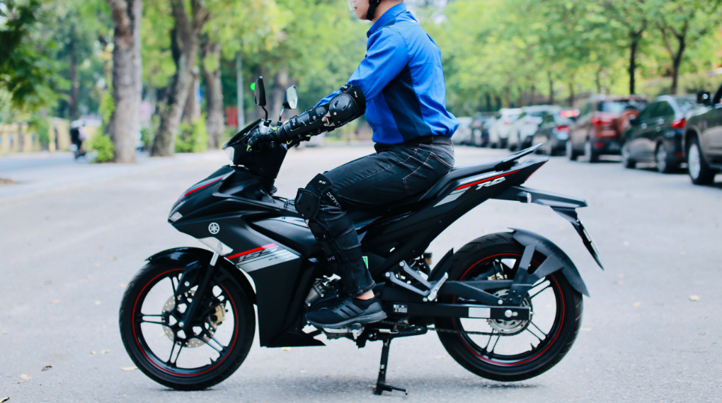 Tư thế lái xe