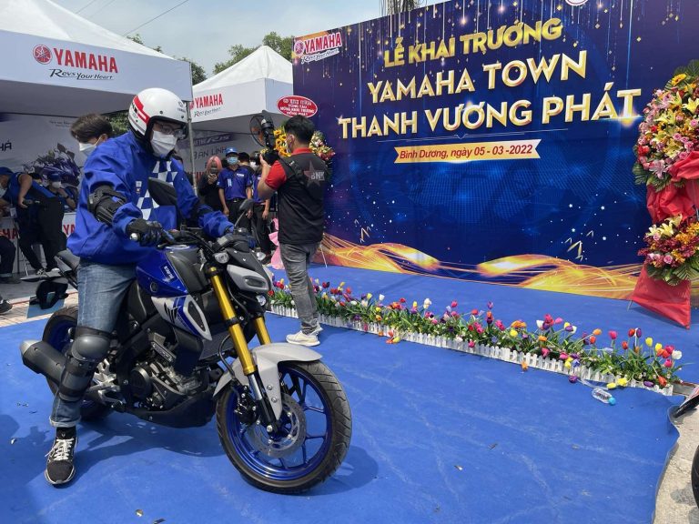 TƯNG BỪNG KHAI TRƯƠNG YAMAHA TOWN THANH VƯƠNG PHÁT