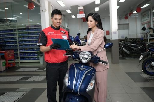 Đội ngũ nhân viên kỹ thuật của Yamaha có tay nghề rất cao, giúp tăng tuổi cho cho xe máy chăm sóc