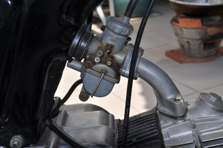 Nguyên nhân xe máy đang chạy bị tắt máy và cách khắc phục