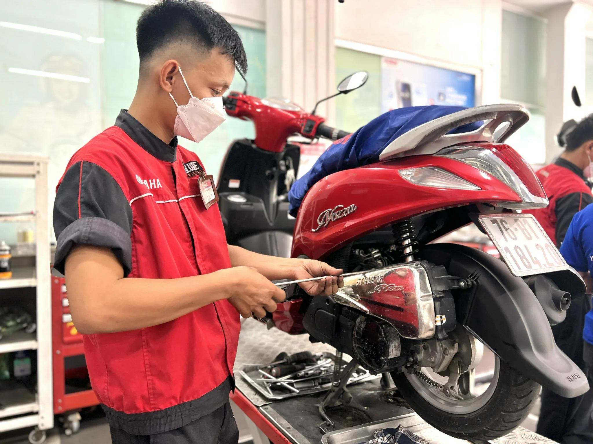 Hướng dẫn cách vệ sinh lọc gió xe máy và lưu ý khi thực hiện